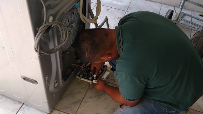 Técnico especializado em lava e seca Samsung e LG